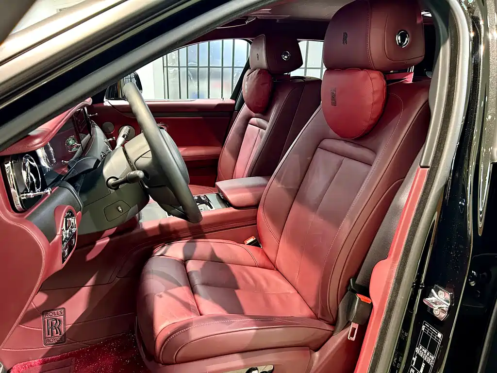 Rolls-Royce Ghost 2021 — фото 13