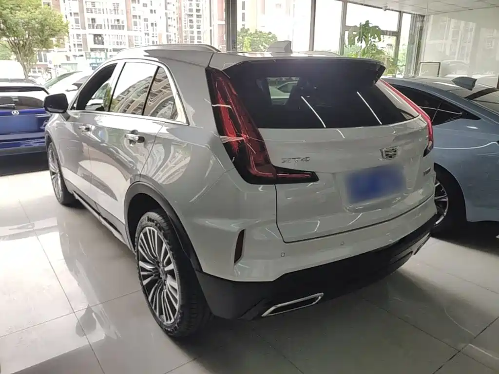 Cadillac XT4 2025 — фото 5