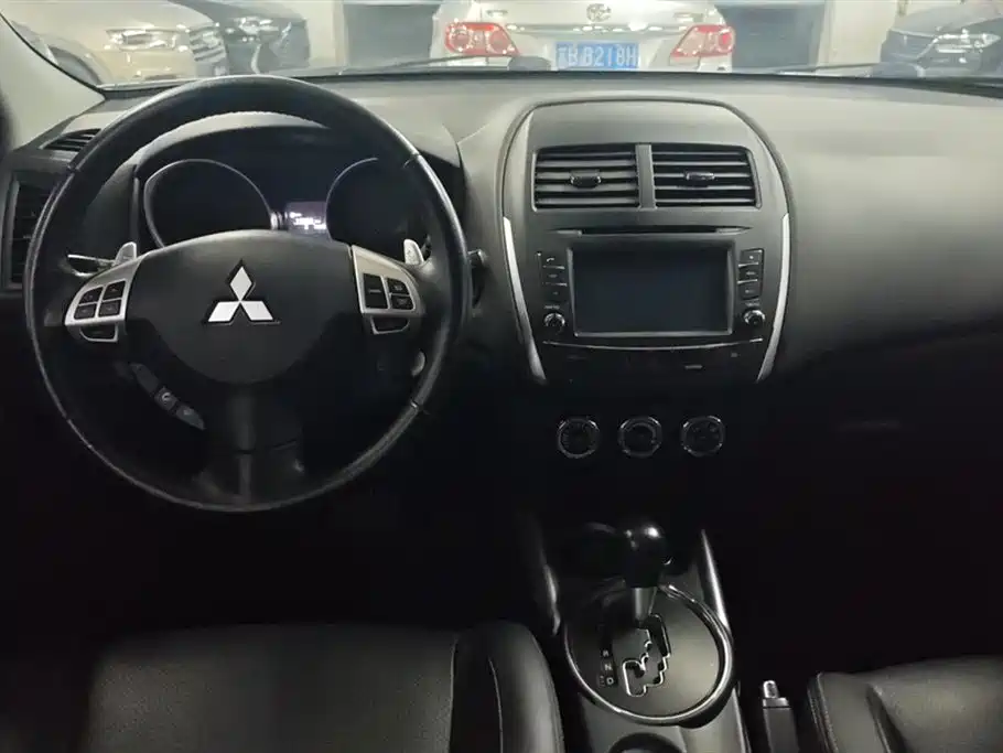 Mitsubishi ASX 2014 — фото 12