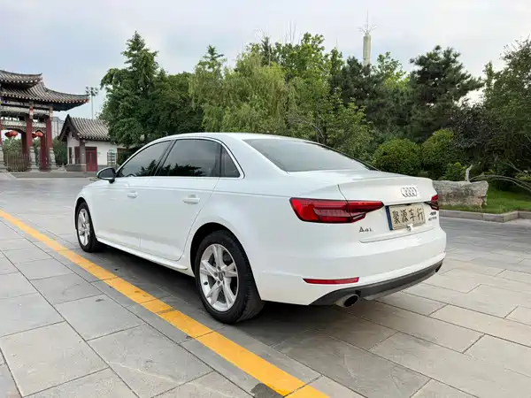 Audi A4L 2017
