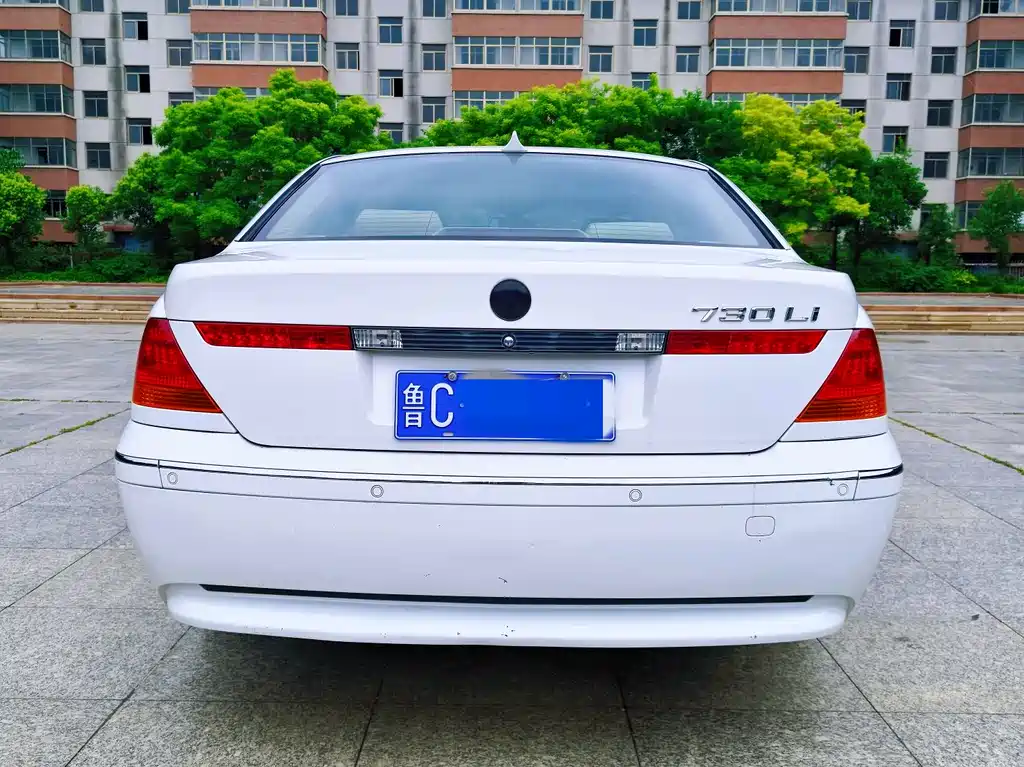 BMW 7 Series 2005 — фото 16