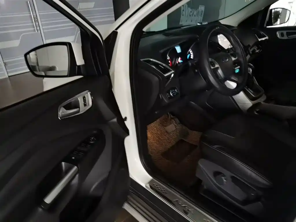 Ford Kuga 2014 — фото 16