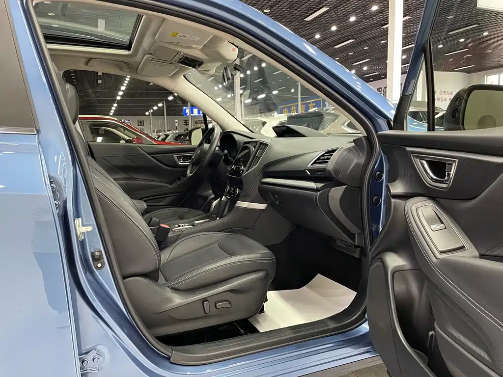 Subaru Forester 2021 — фото 18