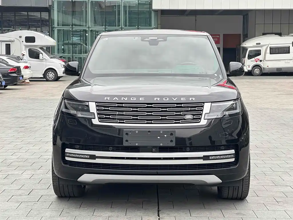 Land Rover Range Rover 2025 — фото 2