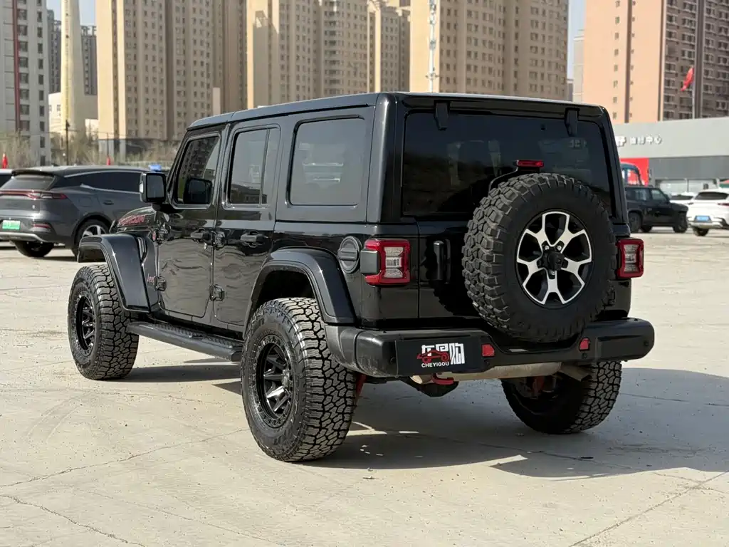 Jeep Wrangler 2023 — фото 7