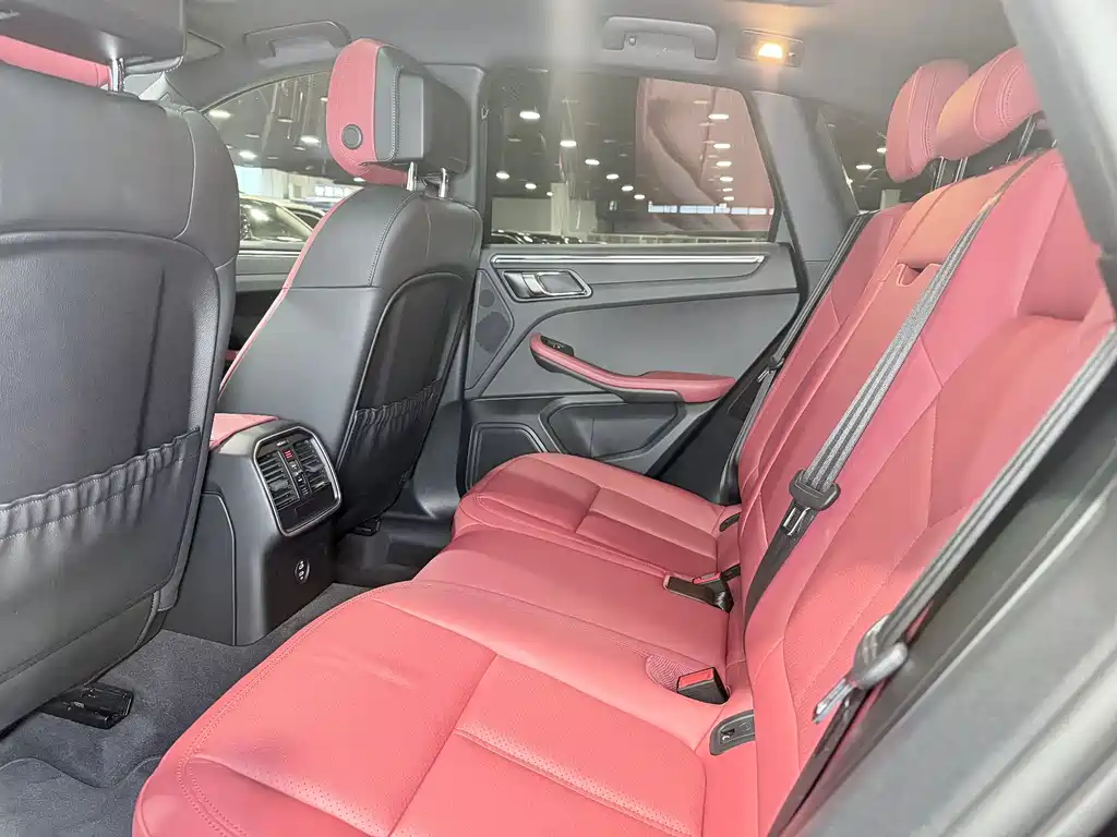 Porsche Macan 2021 — фото 12