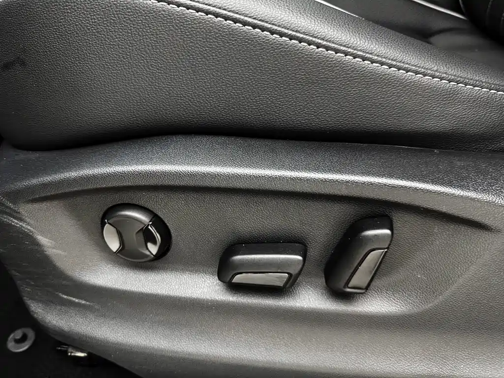 Volkswagen Tiguan L 2023 — фото 18