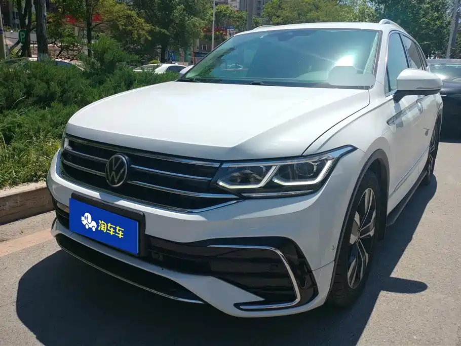 Volkswagen Tiguan L 2023 — фото 1