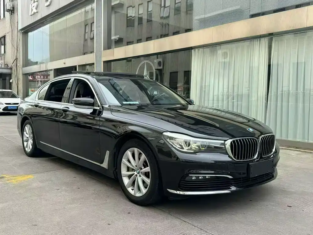 BMW 7 Series 2017 — фото 3