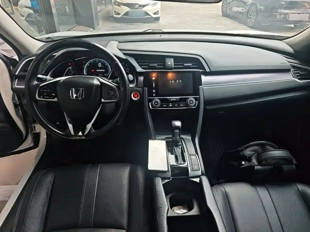 Honda Civic 2017 — фото 6