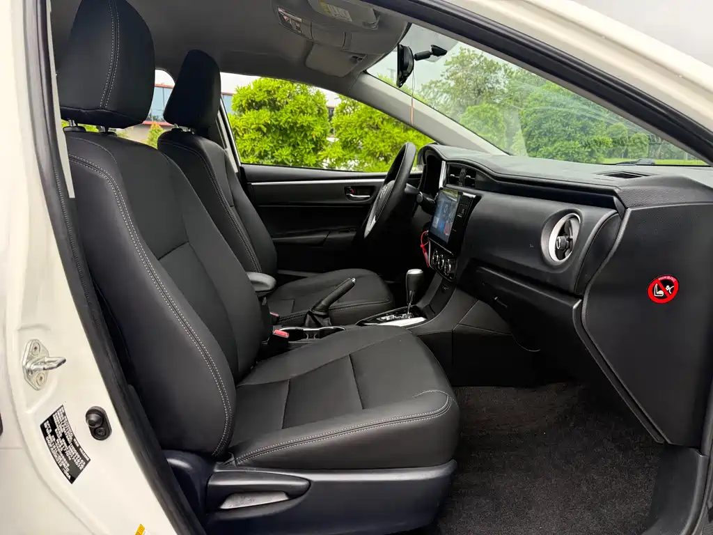 Toyota Corolla 2017 — фото 13