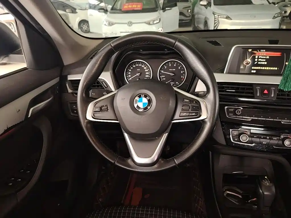 BMW X1 2017 — фото 11