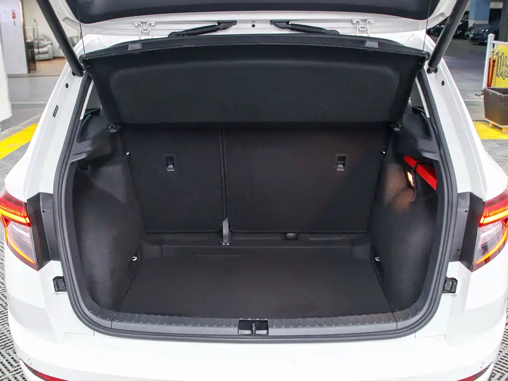 Skoda Karoq 2022 — фото 17