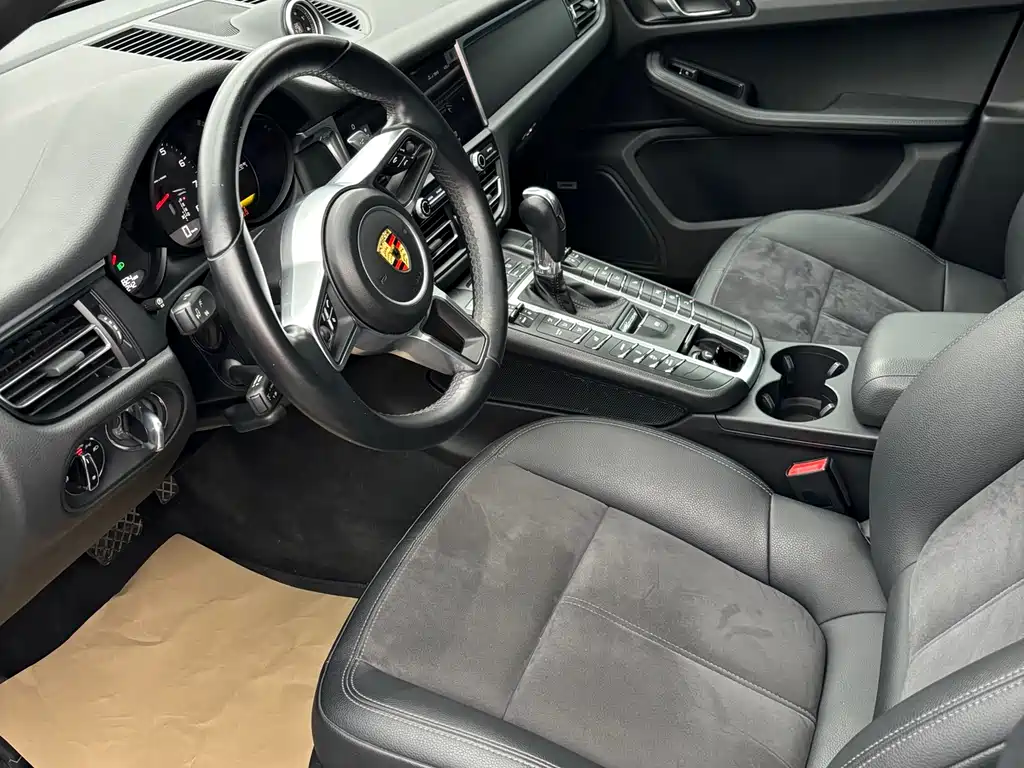 Porsche Macan 2020 — фото 9