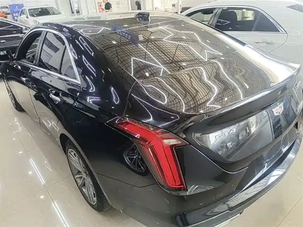 Cadillac CT4 2021
