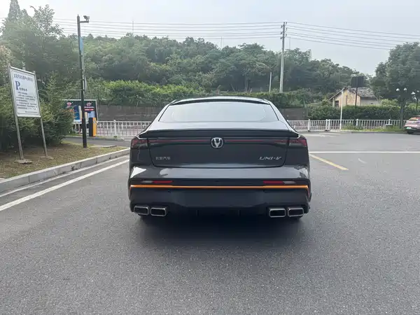 Changan UNI-V 2025