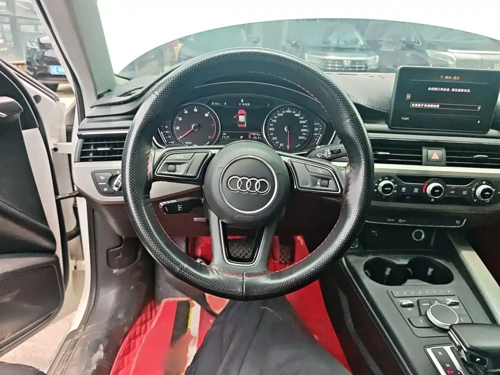 Audi A4L 2018 — фото 3