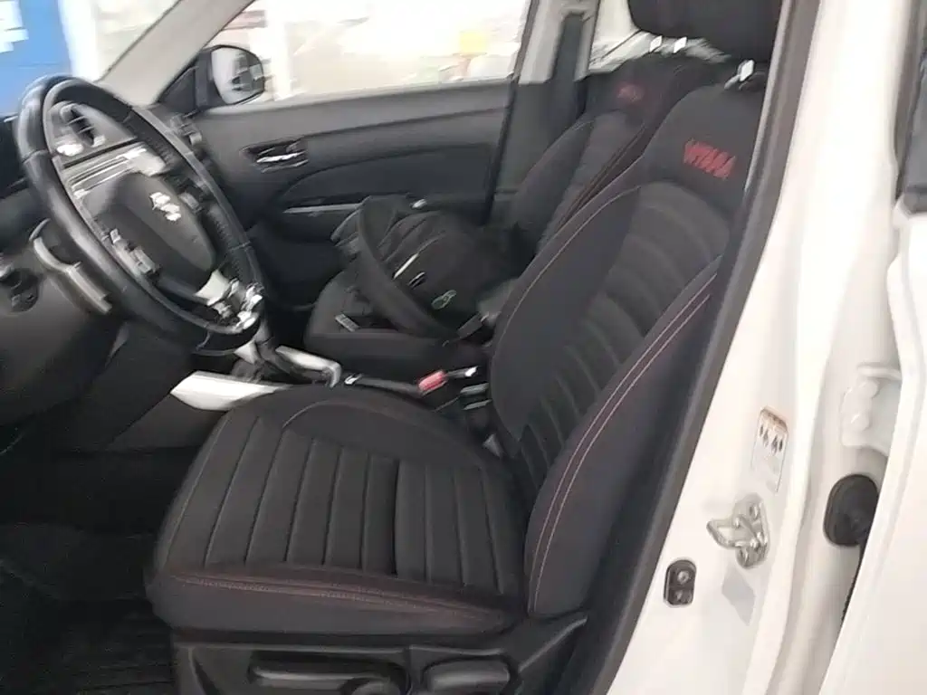 Suzuki Vitara 2017 — фото 15