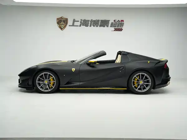 Ferrari 812 2022