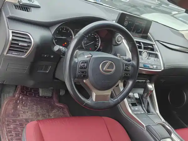 Lexus NX 2017