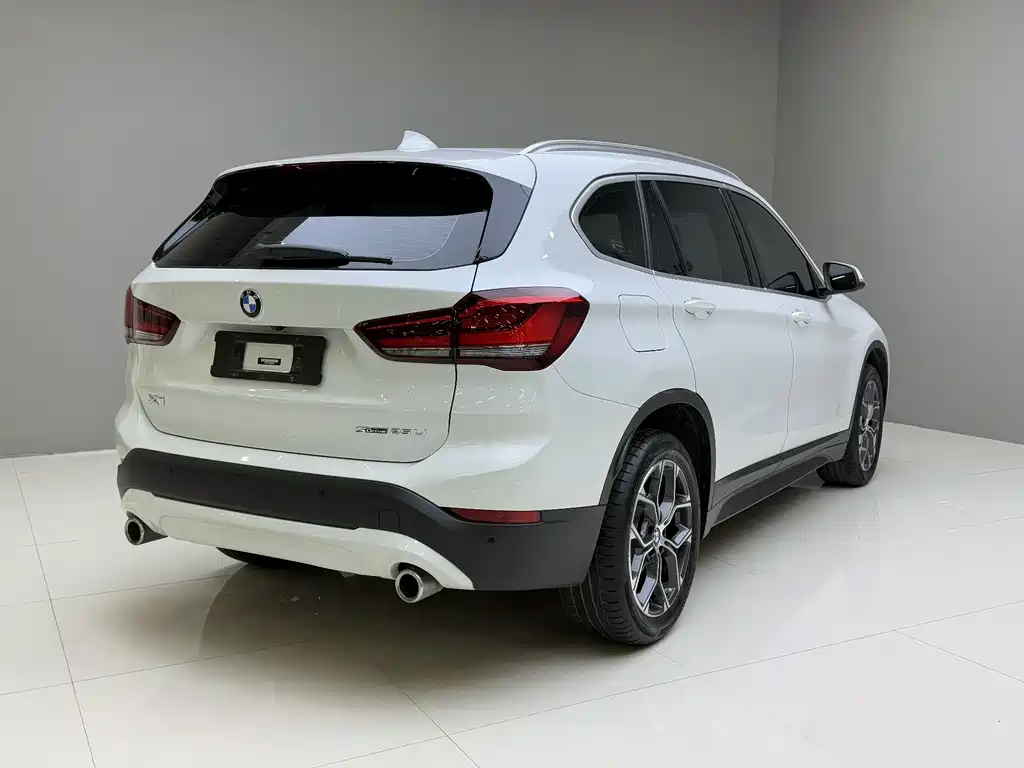 BMW X1 2022 — фото 4