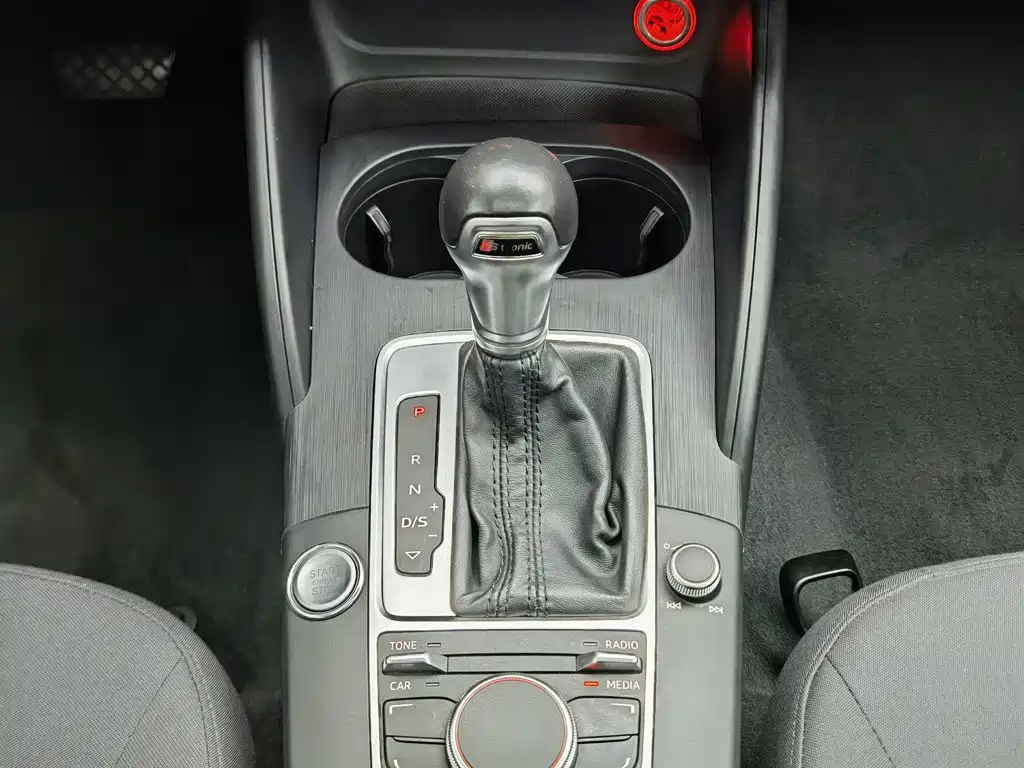 Audi A3 2015 — фото 13