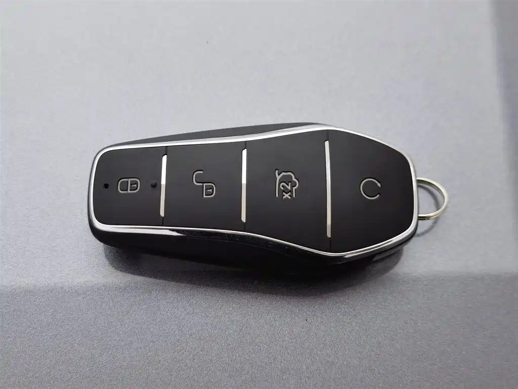 BYD Seal 05 DM-i 2025 — фото 19
