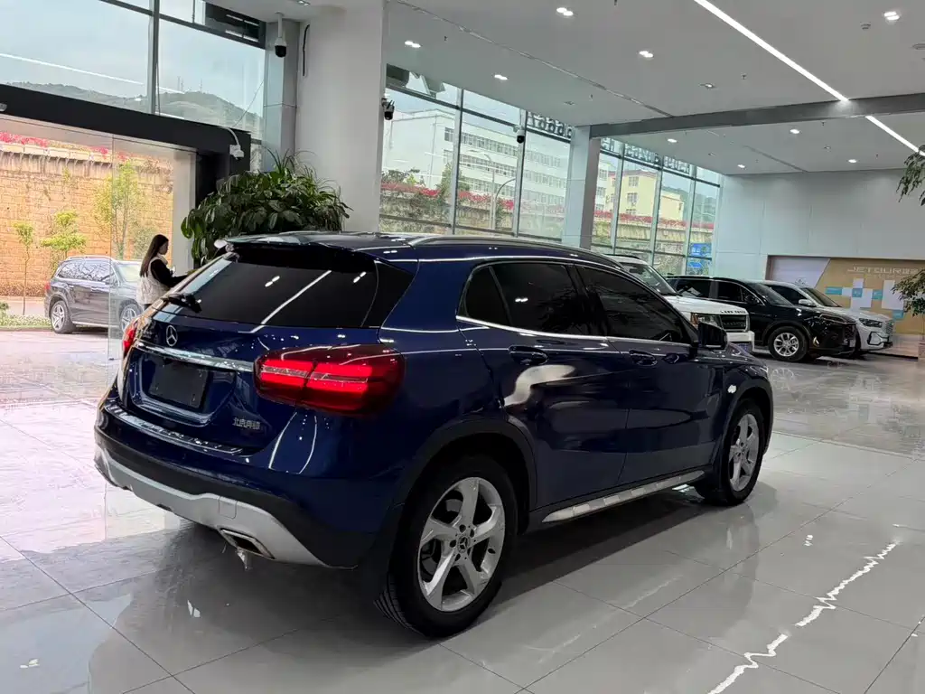 Mercedes-Benz GLA 2018 — фото 15