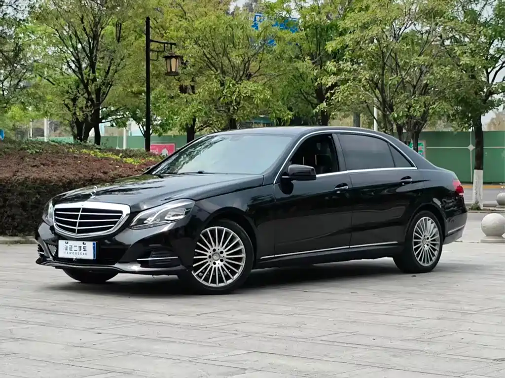Mercedes-Benz E-Class 2015 — фото 1