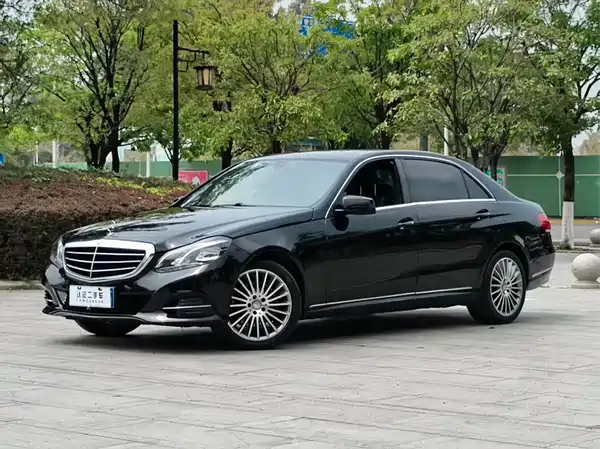 Mercedes-Benz E-Class 2015