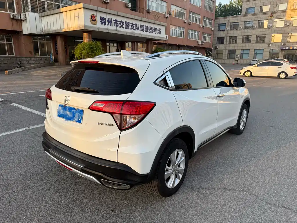 Honda Vezel 2016 — фото 7