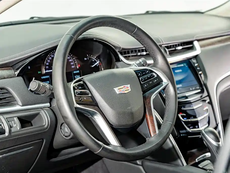 Cadillac XTS 2019 — фото 10