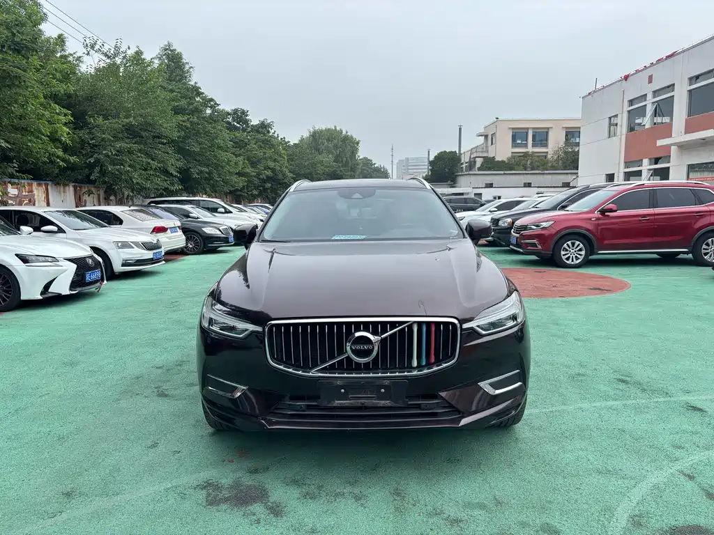 Volvo XC60 2020 — фото 1