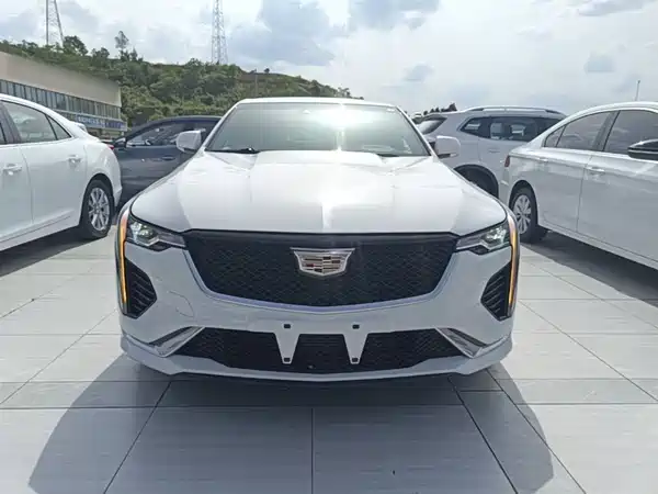 Cadillac CT4 2021