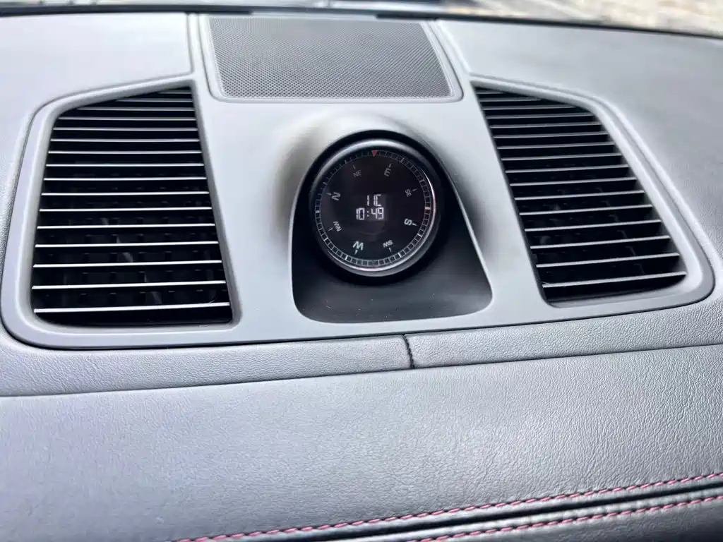 Porsche Cayenne 2021 — фото 20