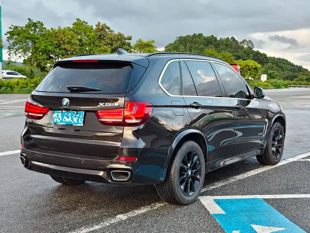 BMW X5 2015 — фото 9