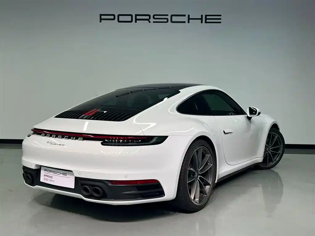 Porsche 911 2025 — фото 6