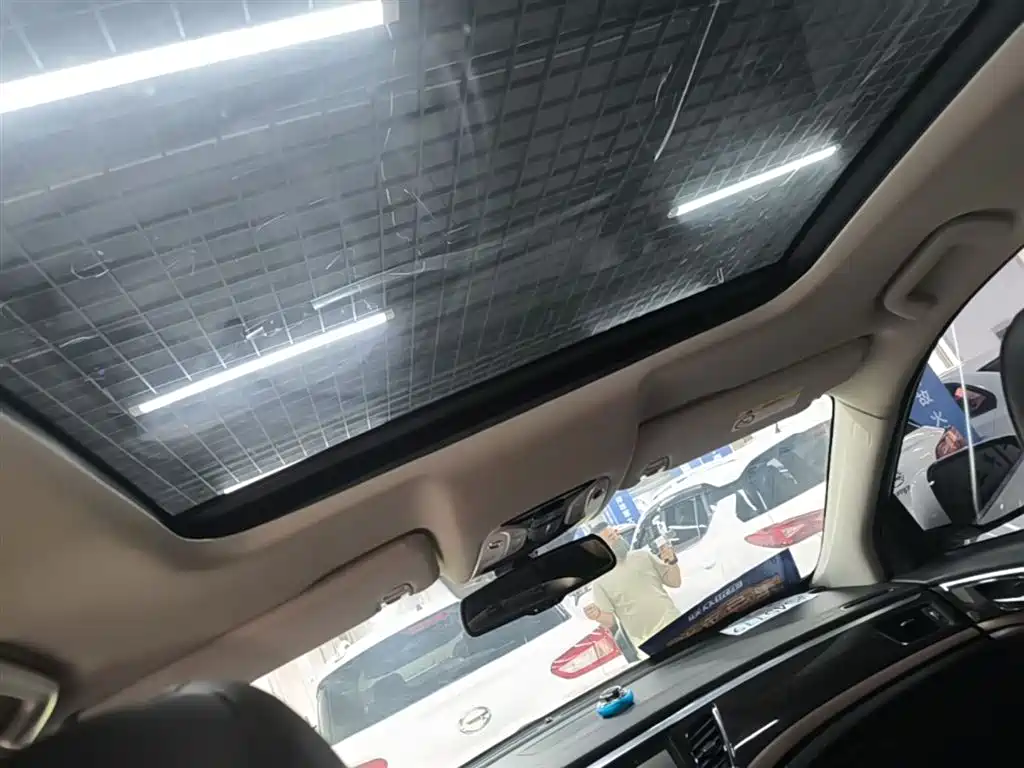 GAC Motor Trumpchi GS8 2017 — фото 18