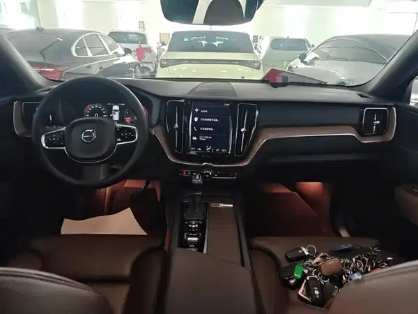 Volvo XC60 2021