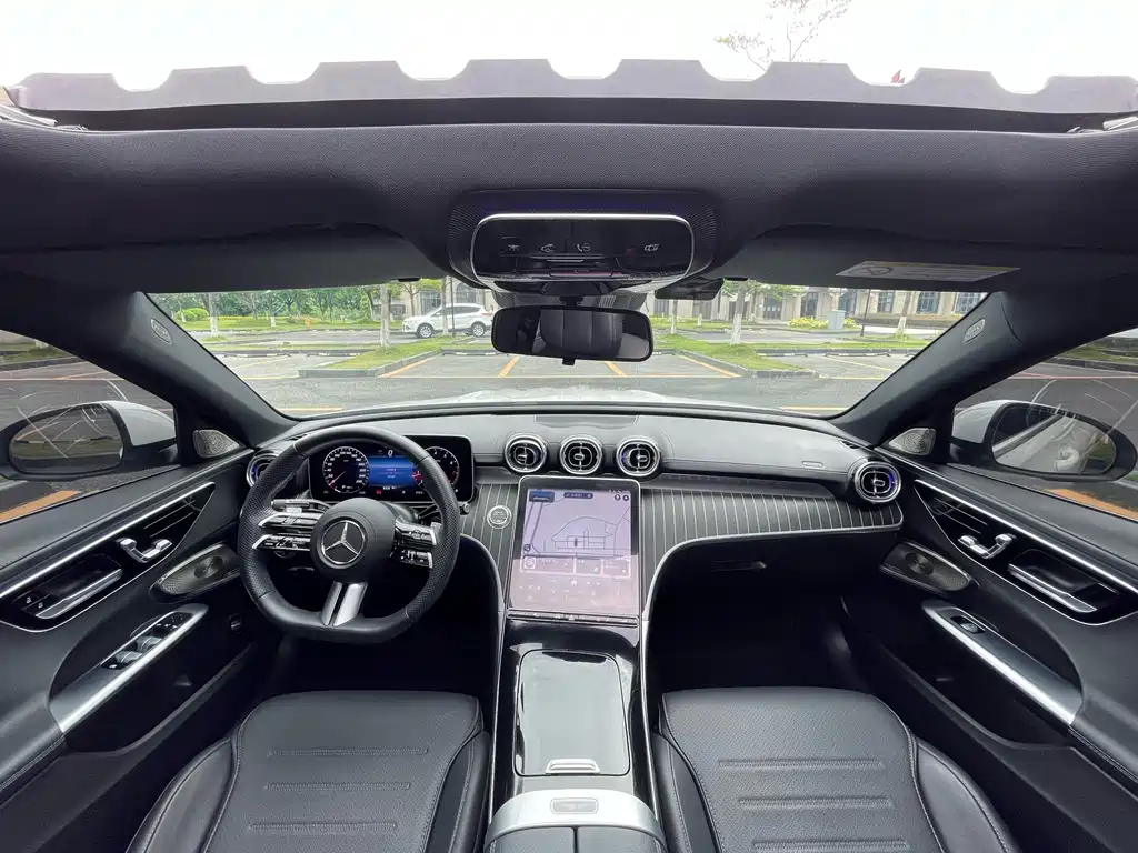 Mercedes-Benz C-Class 2023 — фото 18
