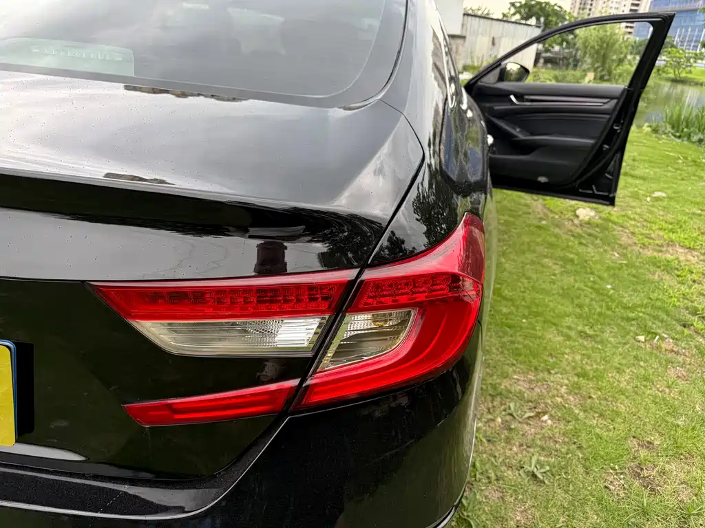 Honda Accord 2020 — фото 16