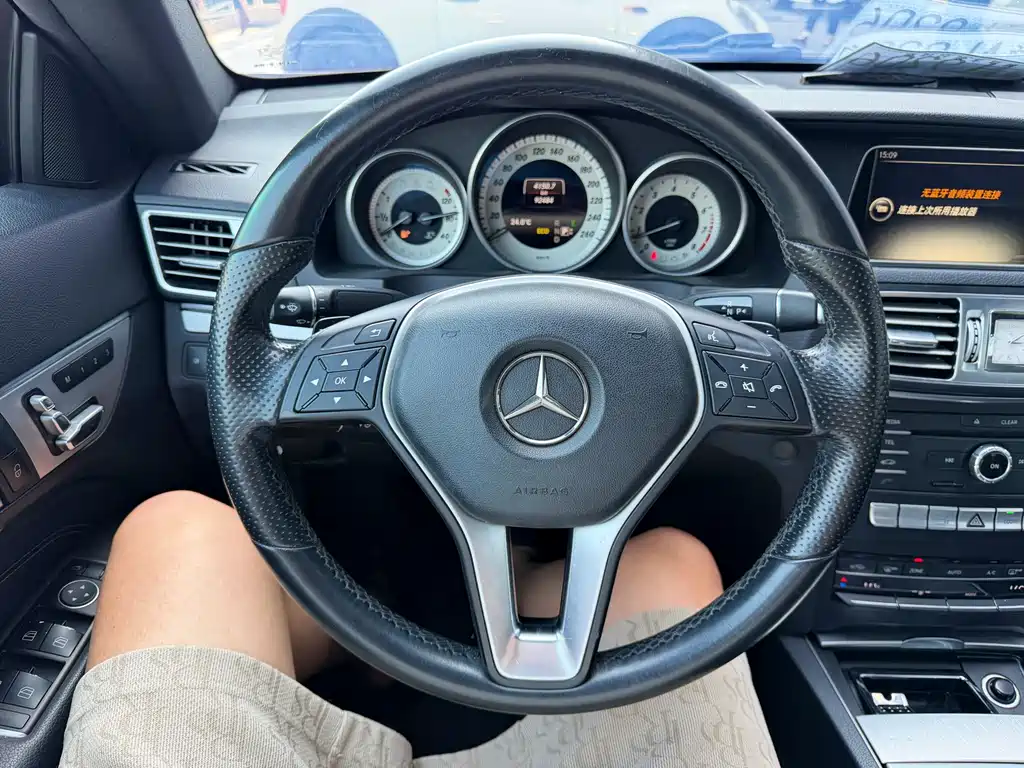 Mercedes-Benz E-Class 2016 — фото 14