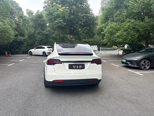 Tesla Model X 2018