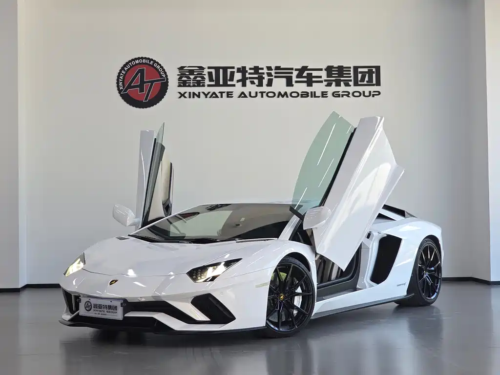 Lamborghini Aventador 2012