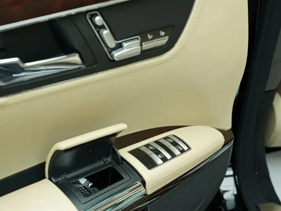 Mercedes-Benz S-Class 2008 — фото 19