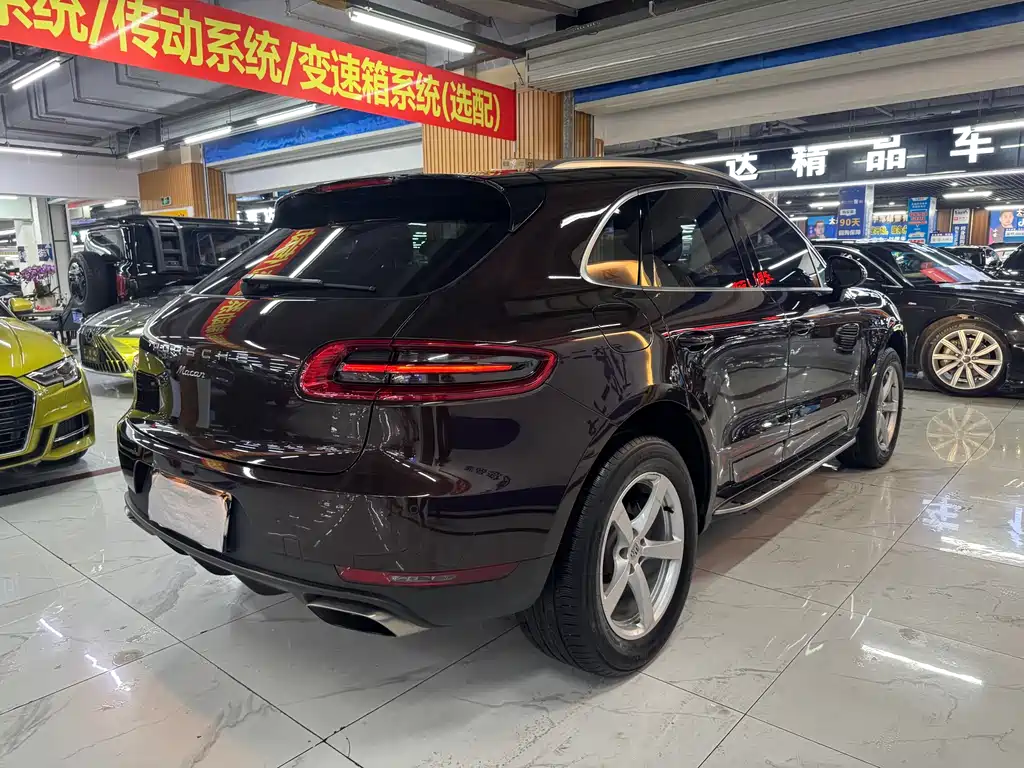 Porsche Macan 2015 — фото 11