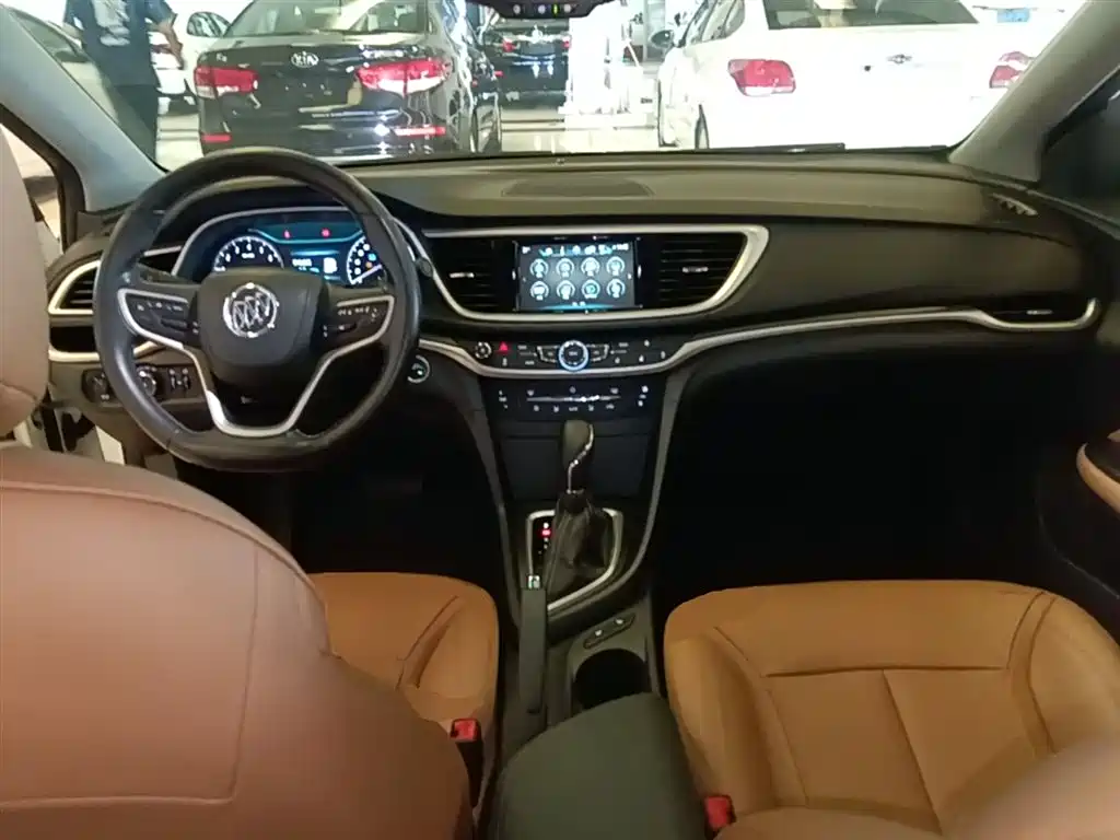 Buick Excelle 2018 — фото 10