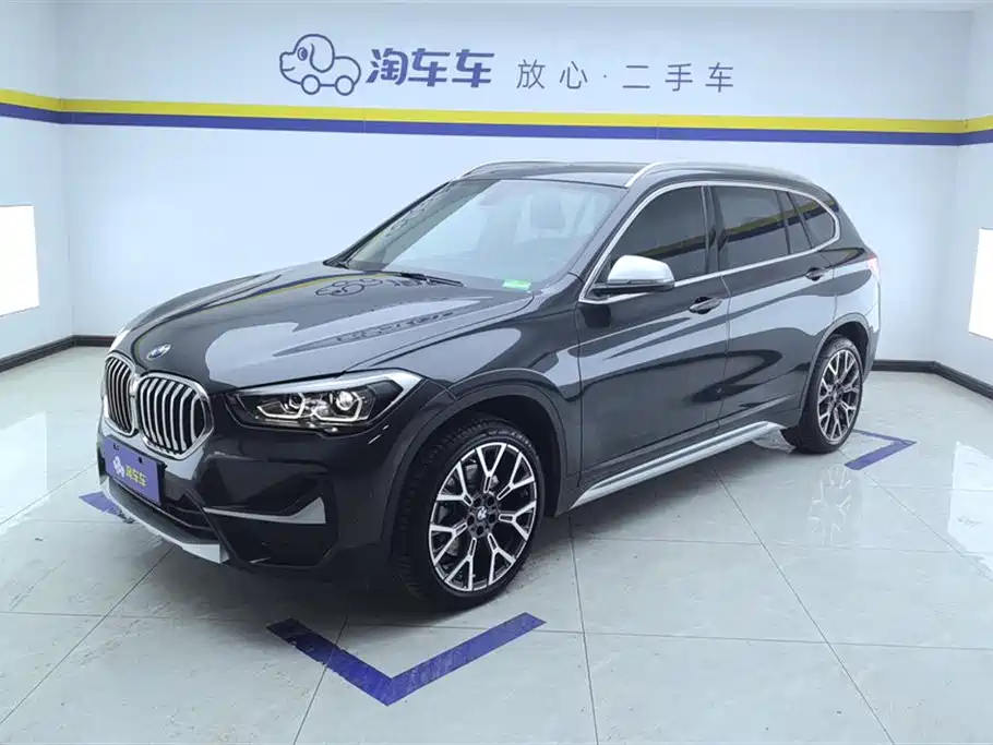 BMW X1 2022 — фото 1