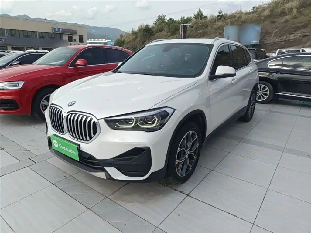 BMW X1 2021 — фото 1