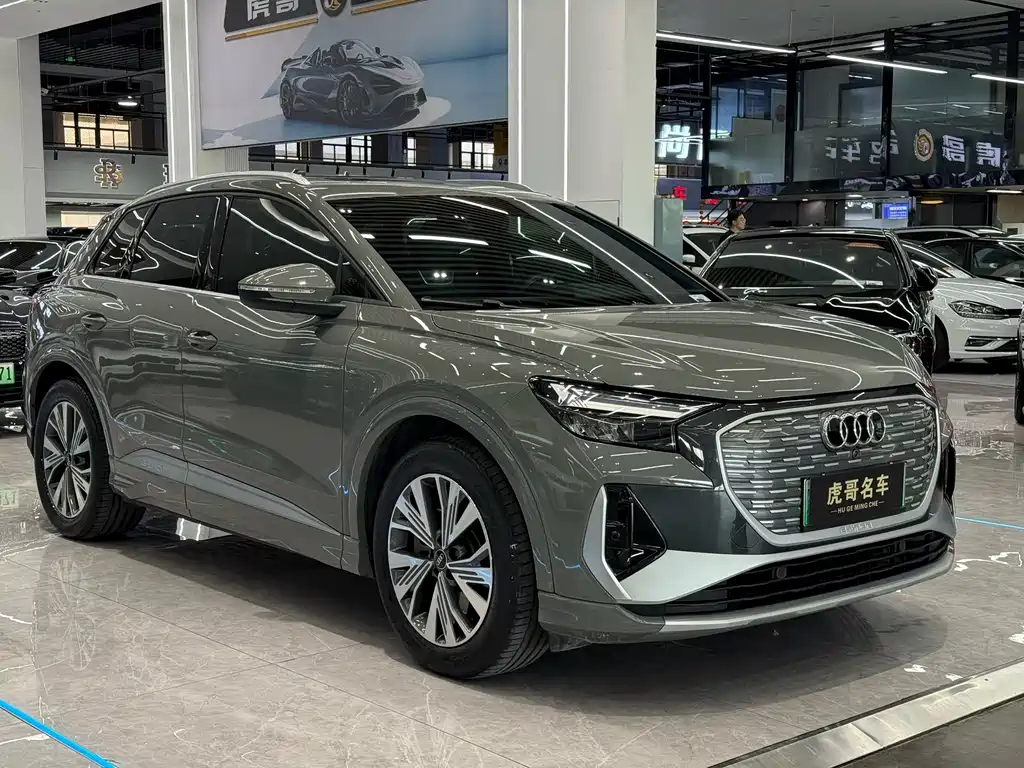 Audi Q4 e-tron 2024 — фото 3